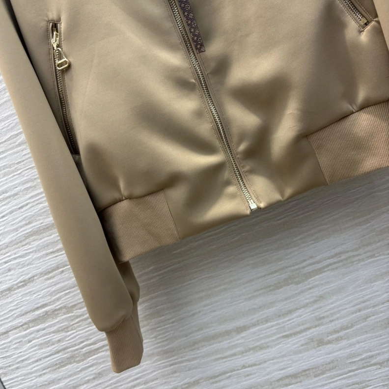 Versatile LX Coats 96883
