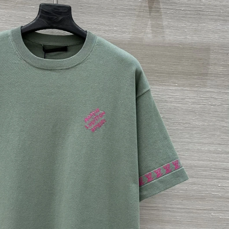 Minimalist LX T-Shirts 96743