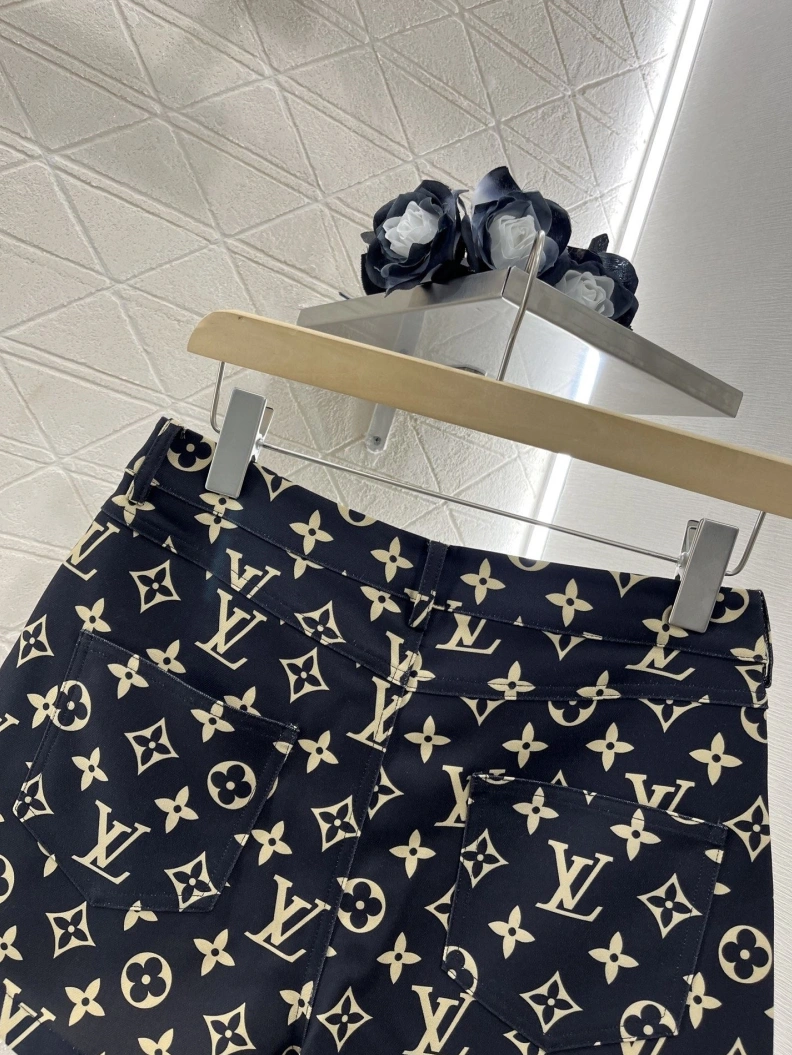 Modern LX Shorts 96803