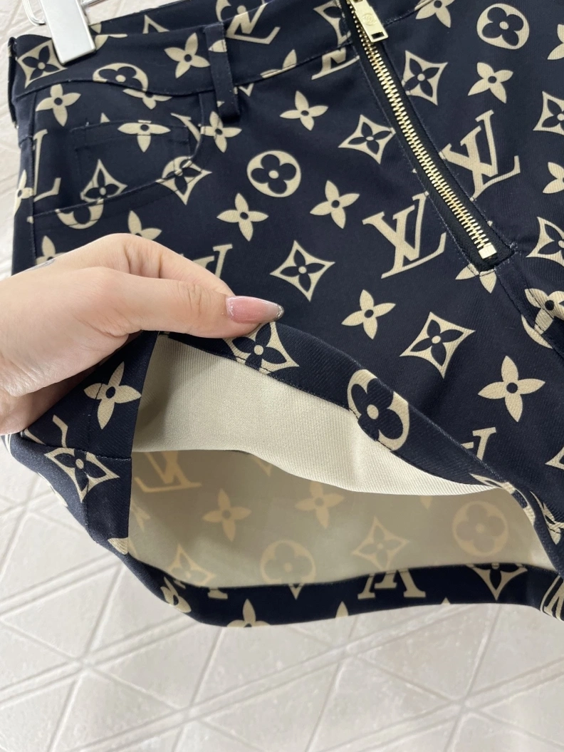 Modern LX Shorts 96803