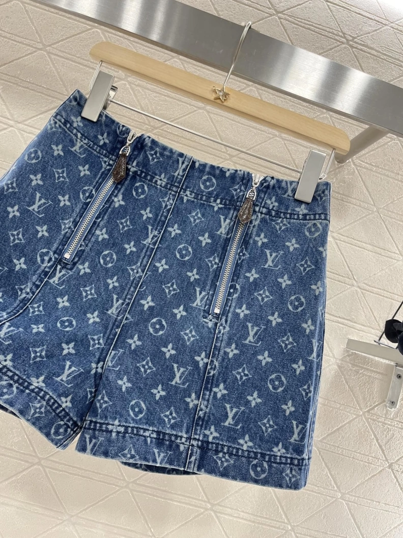 Classic LX Shorts 96790