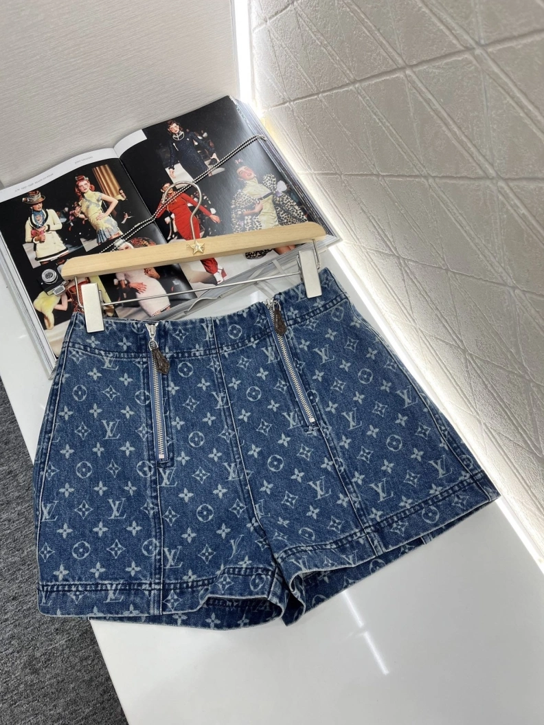 Classic LX Shorts 96790