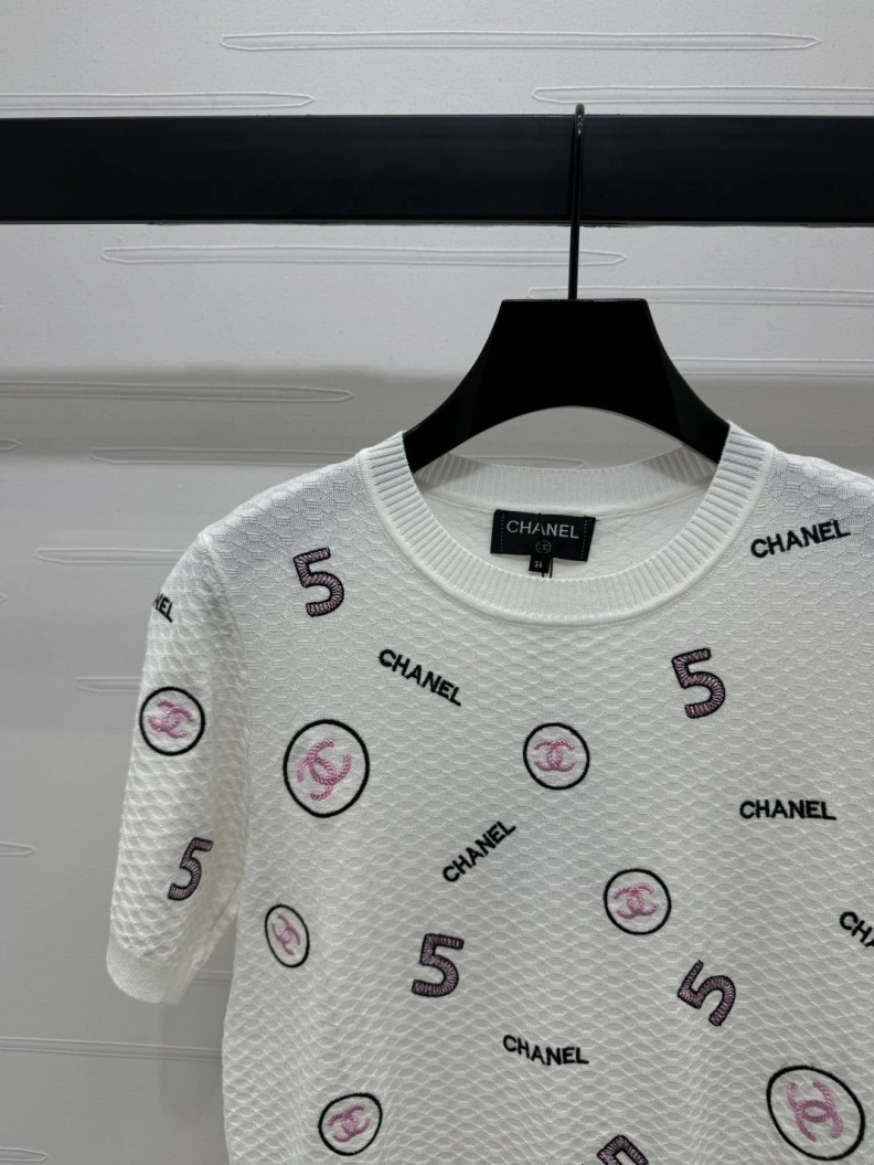 WellDesigned Chxnxl T-Shirts 93168