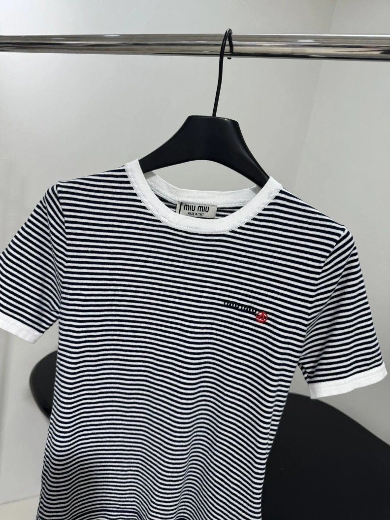 WellDesigned Mix Mix T-Shirts 98106