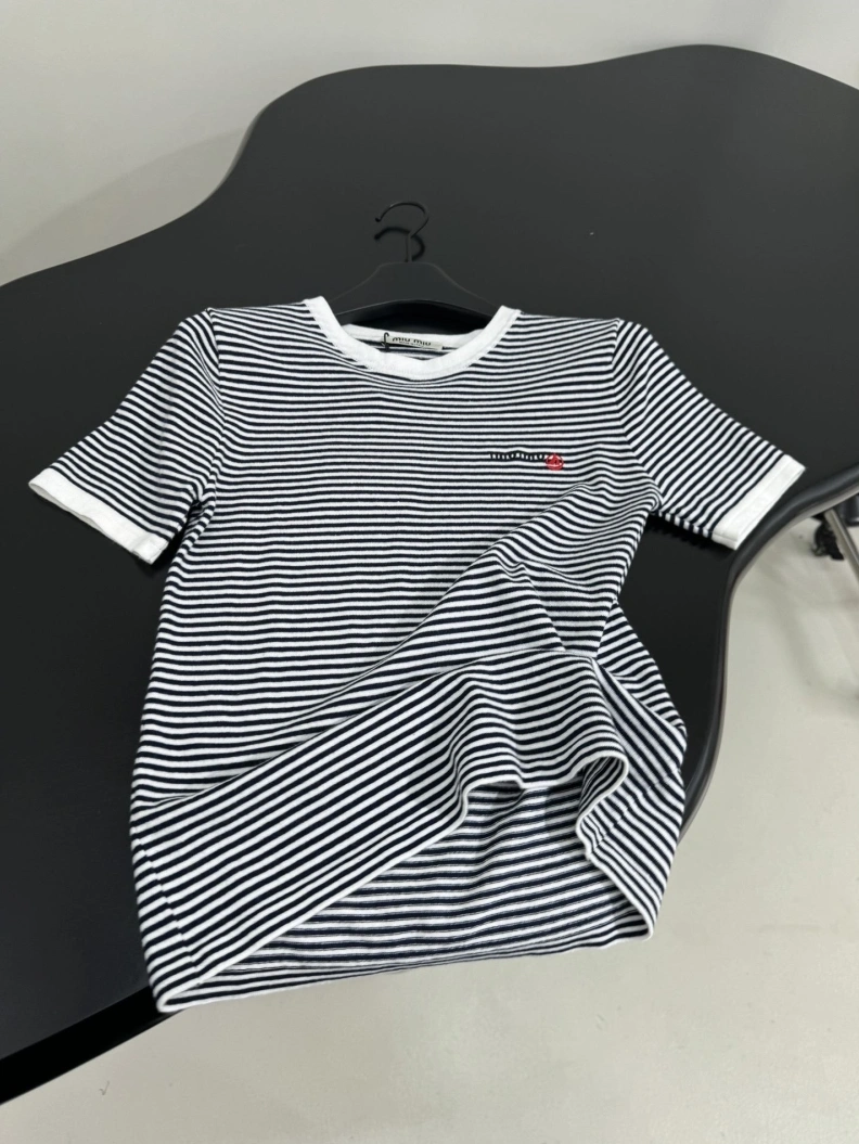 WellDesigned Mix Mix T-Shirts 98106