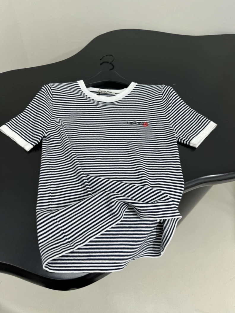 WellDesigned Mix Mix T-Shirts 98106