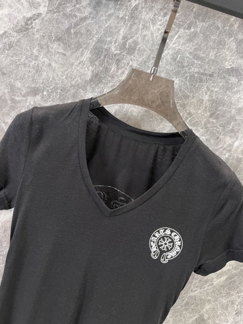 Durable Chrxmx Hxxrts T-Shirts 93666