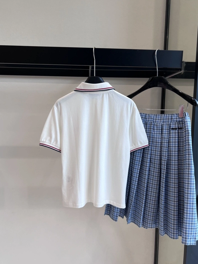 Cozy Othxr T-Shirts 100136