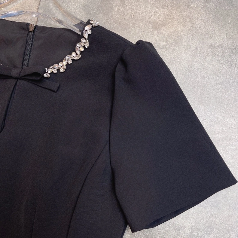 UrbanStyle Vxlxntino Dress 103065