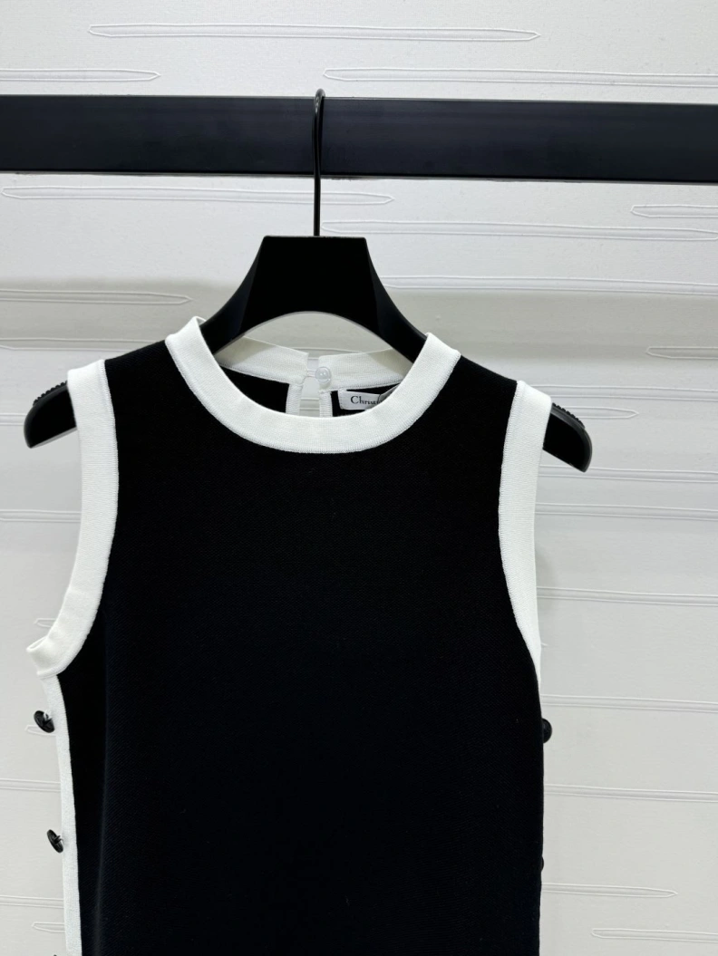 Minimalist Dxxr Dress 94643
