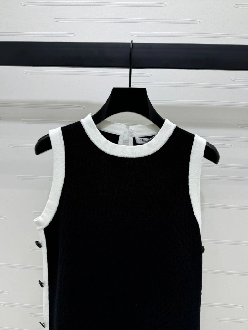 Minimalist Dxxr Dress 94643