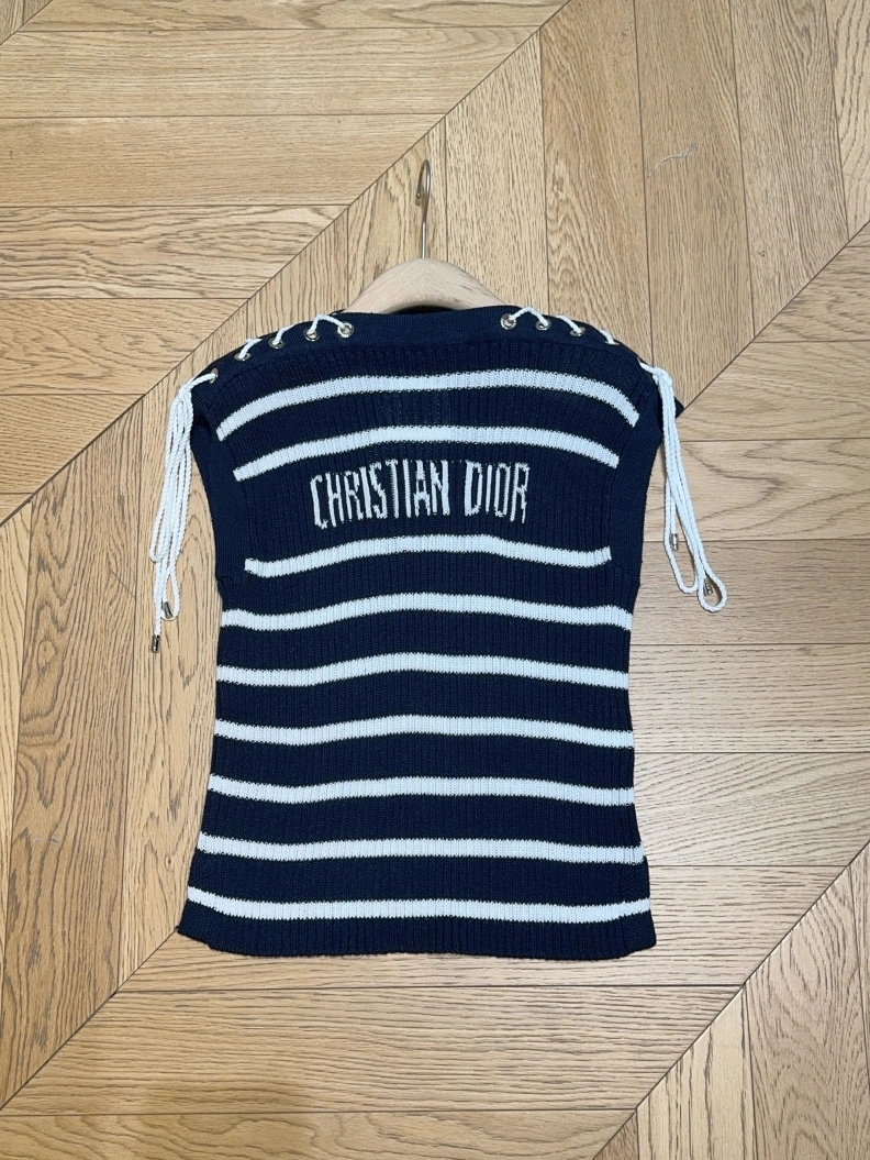 Elegant Dxxr T-Shirts 94406