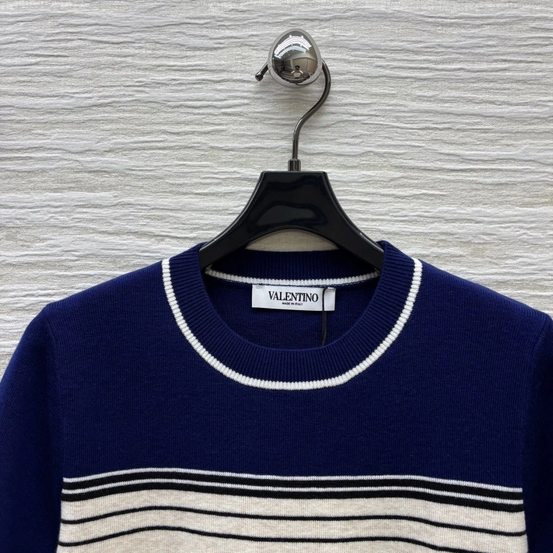 Minimalist Vxlxntino T-Shirts 102988