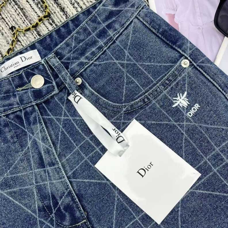 Minimalist Dxxr Shorts 94535