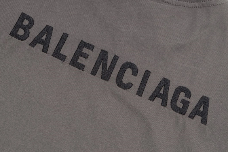 WellDesigned Bxlxnciaga T-Shirts 90080