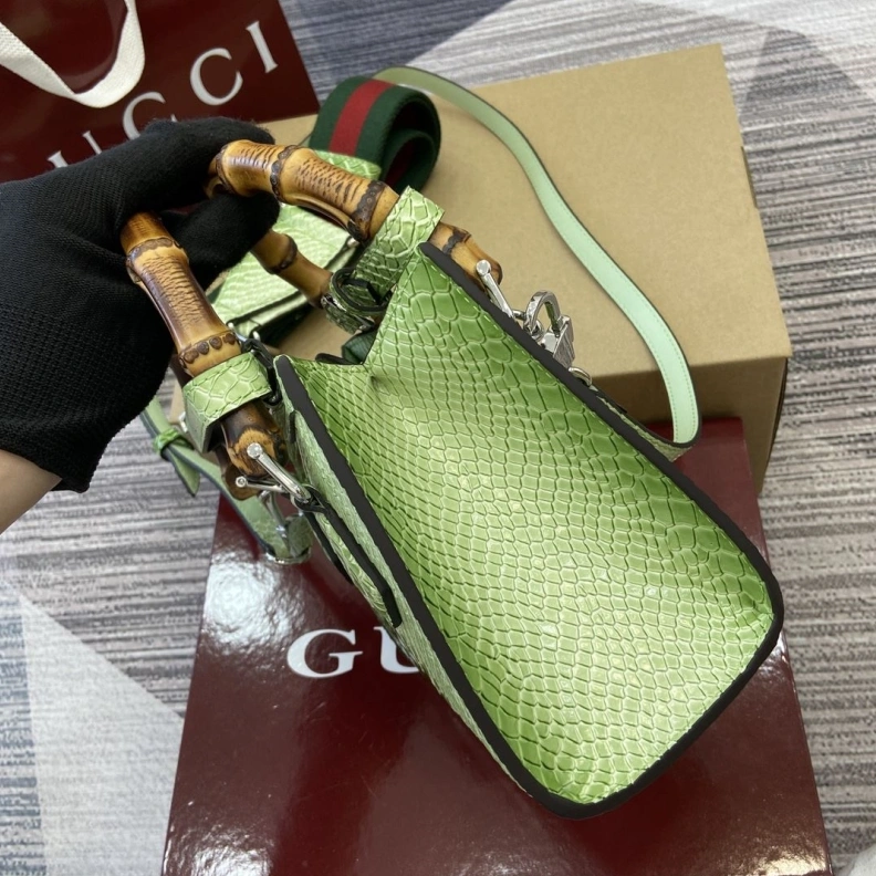 Gxccx Top Handle Bags Vibrant 33968
