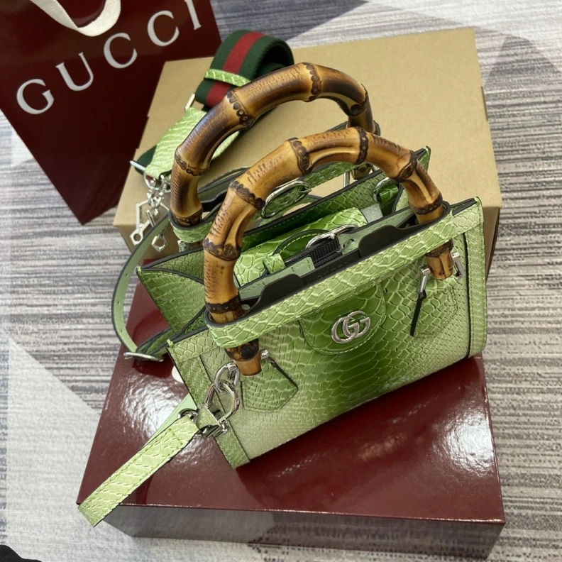 Gxccx Top Handle Bags Vibrant 33968