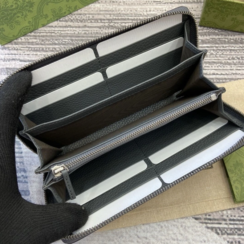 Sophisticated Gxccx Wallets & Purse 33906