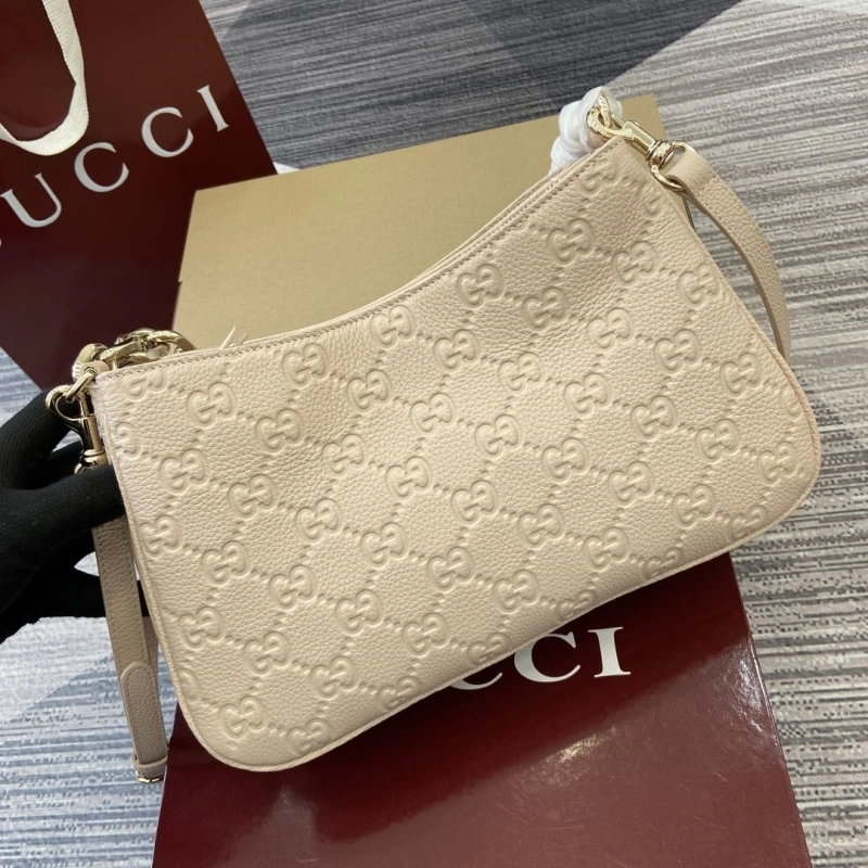 Trendsetting Gxccx Top Handle Bags 33685