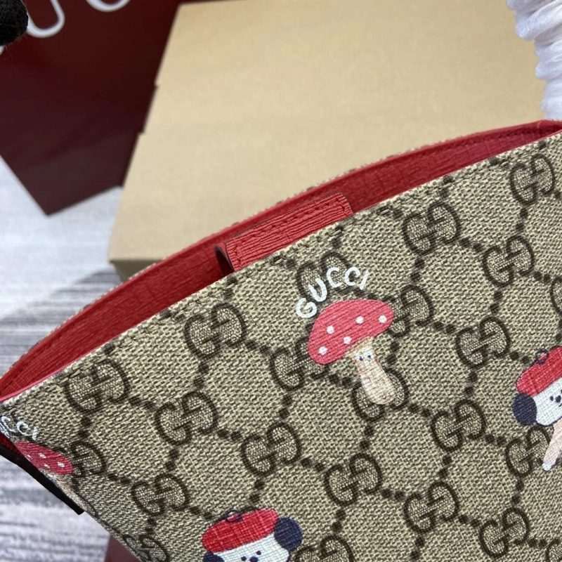 Gxccx Bucket Bags Resilient 33758
