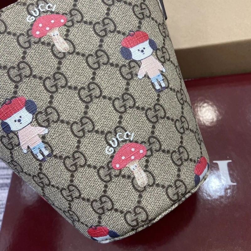 Gxccx Bucket Bags Resilient 33758