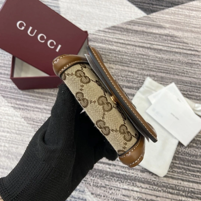 Fashionable Gxccx Wallets & Purse 33313