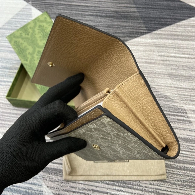 Trendsetting Gxccx Wallets & Purse 33255