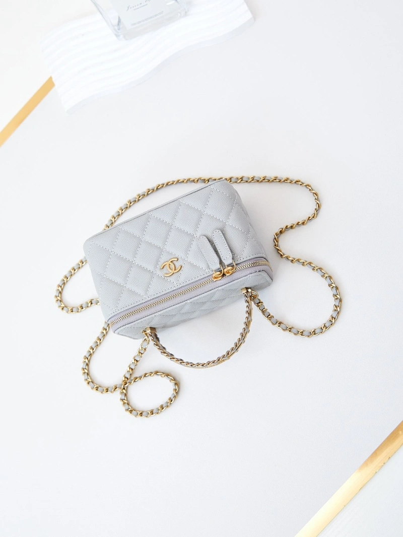 Resilient Chxnxl Cosmetic Bags 26966
