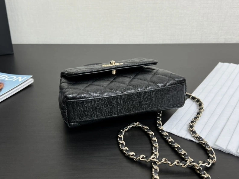 Unique Chxnxl Top Handle Bags 28034