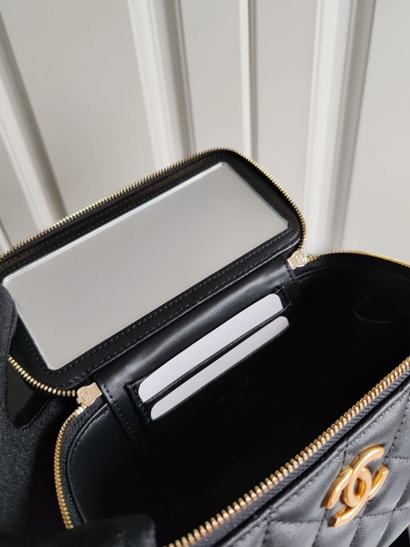 Affordable Chxnxl Cosmetic Bags 27947