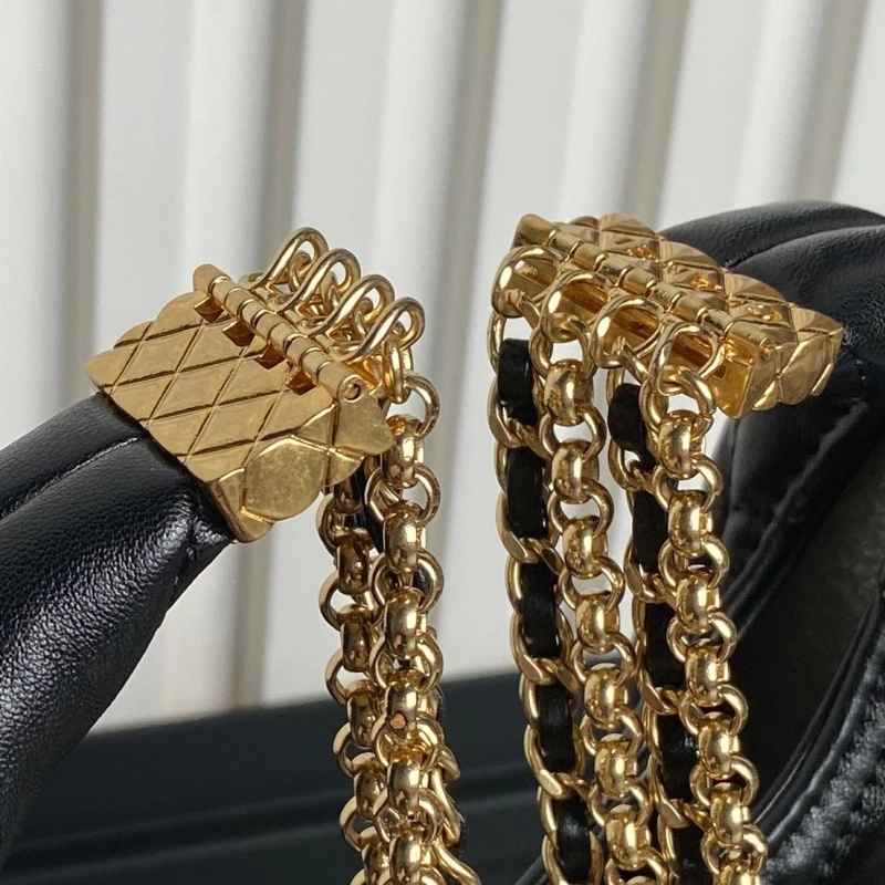 Stylish Chxnxl Top Handle Bags 27833