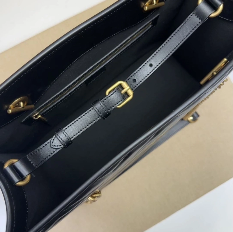 Gxccx Shopping Bags Sleek 46700