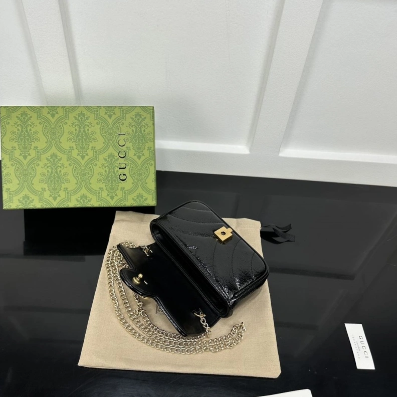 Resilient Gxccx Satchel Bags 46395