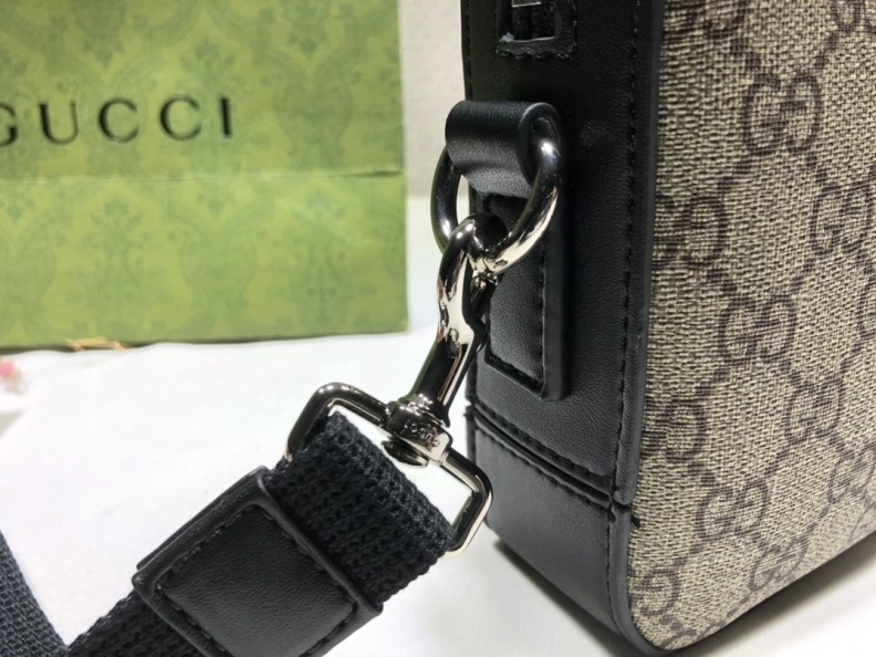 Bright Gxccx Clutch Bags 51715