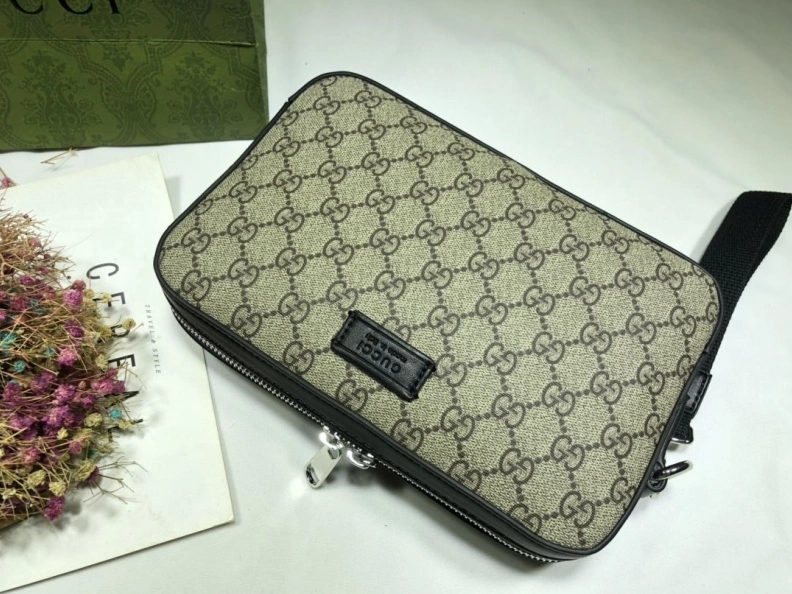 Bright Gxccx Clutch Bags 51715