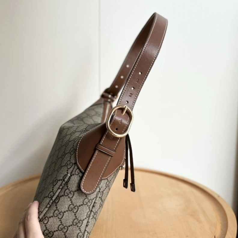 Trendsetting Gxccx Top Handle Bags 50747