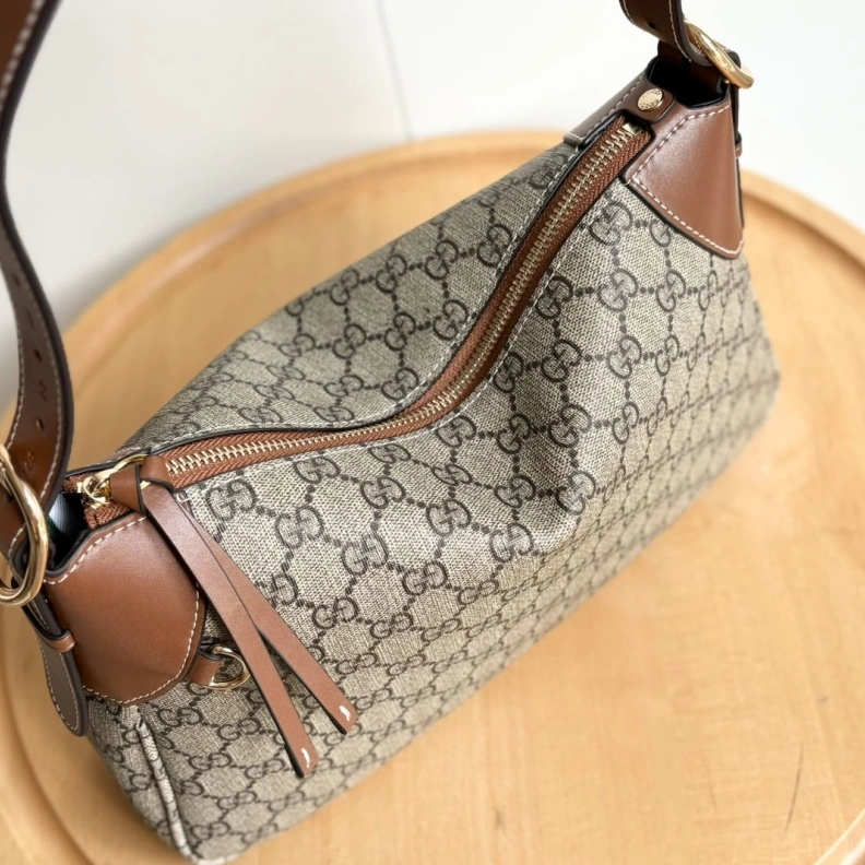 Trendsetting Gxccx Top Handle Bags 50747