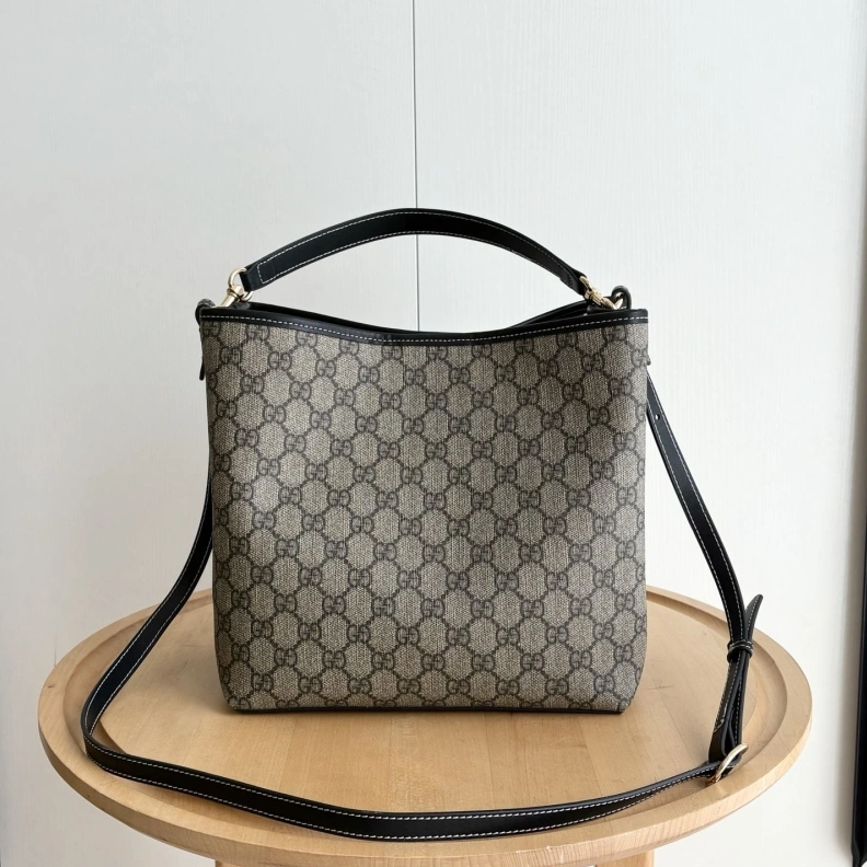 Gxccx Satchel Bags Vibrant 51197