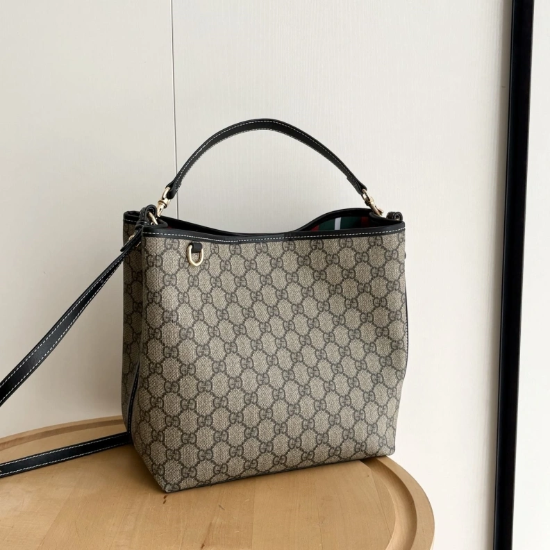 Gxccx Satchel Bags Vibrant 51197
