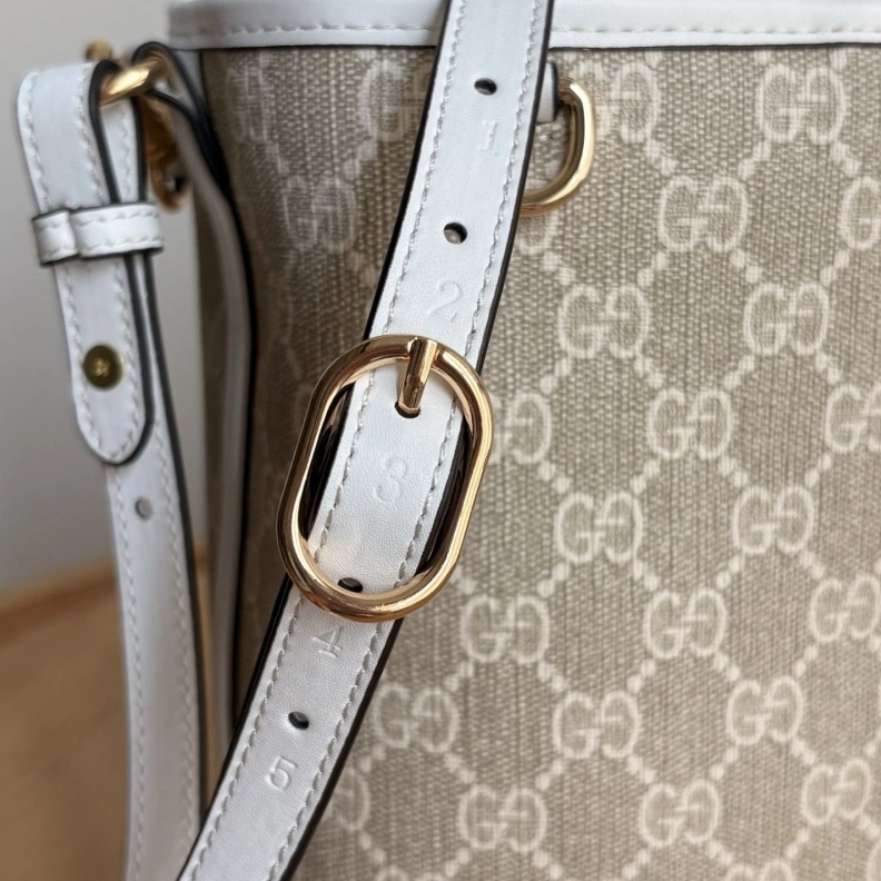 Resilient Gxccx Satchel Bags 51146