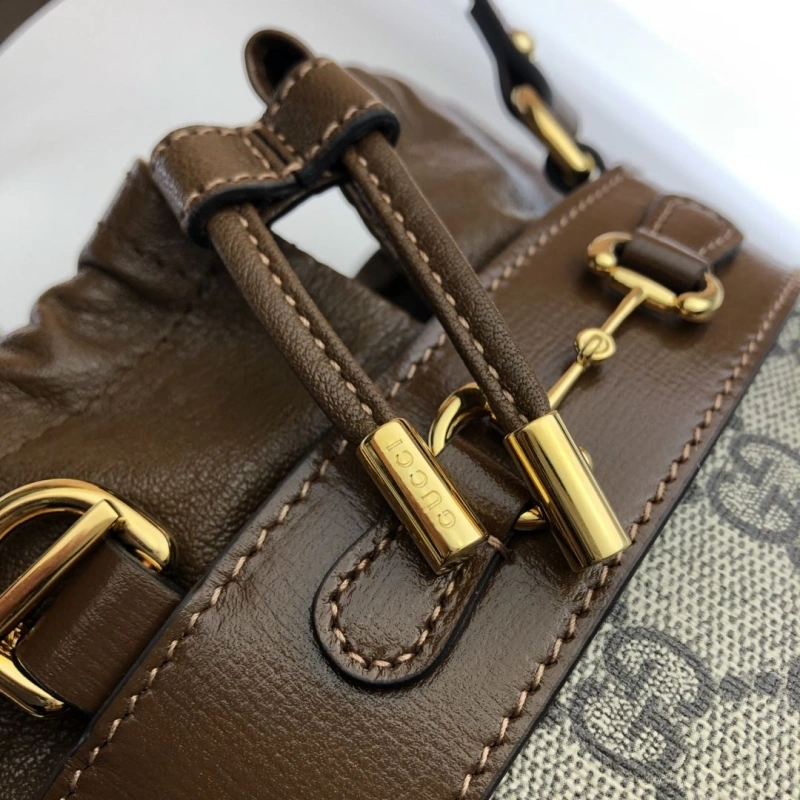 Versatile Gxccx Bucket Bags 48642