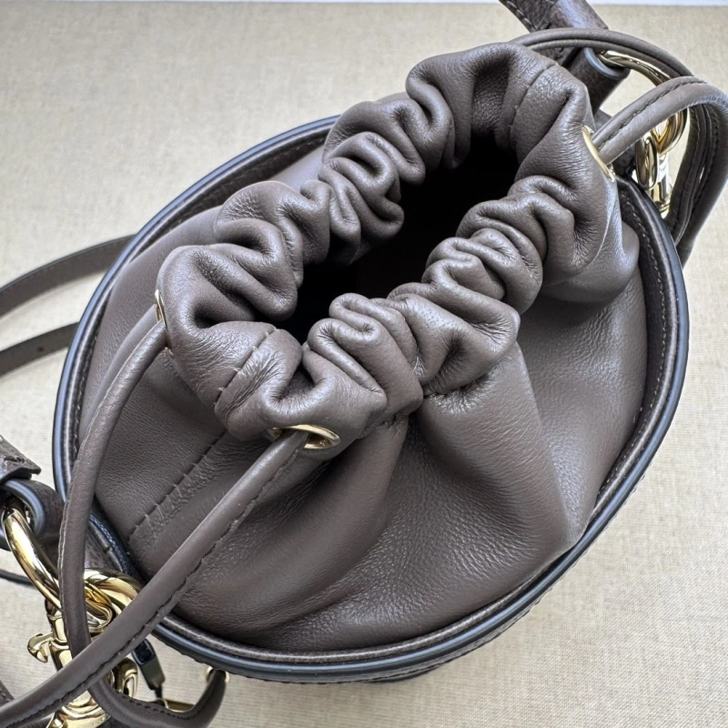 Gxccx Bucket Bags Resilient 48625