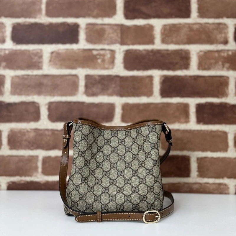 Gxccx Bucket Bags Affordable 48623