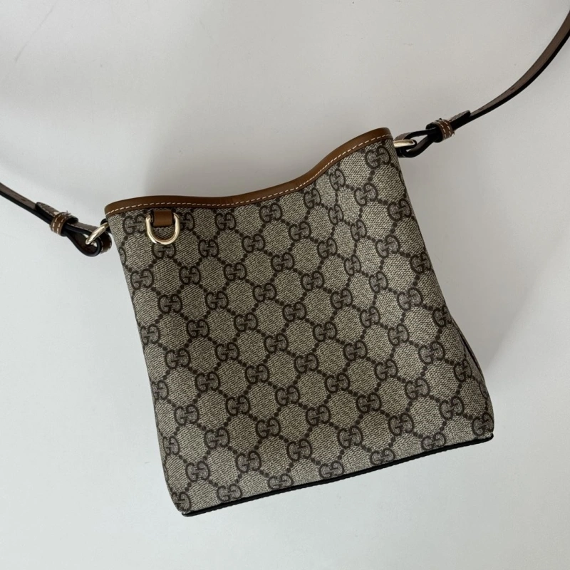 Gxccx Bucket Bags Affordable 48623