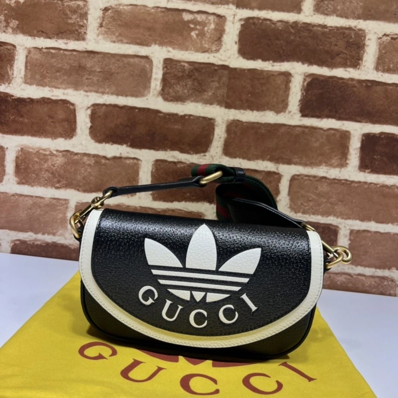 Gxccx Satchel Bags Vibrant 48179