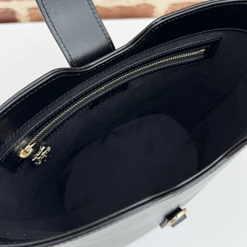 Gxccx Bucket Bags Timeless 46183