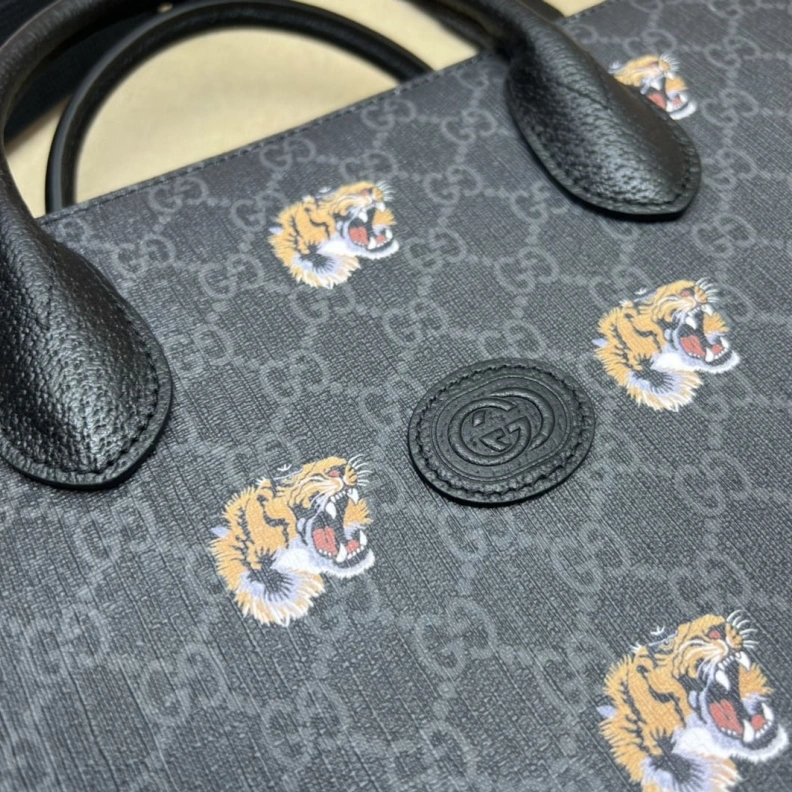 EyeCatching Gxccx Shopping Bags 45890