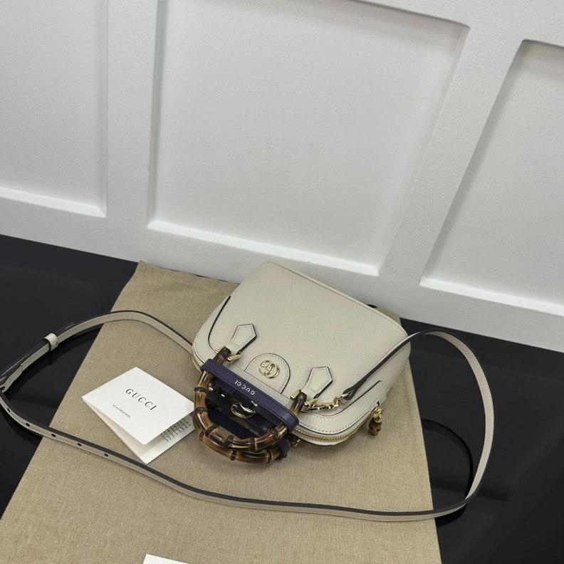 Stylish Gxccx Top Handle Bags 45785