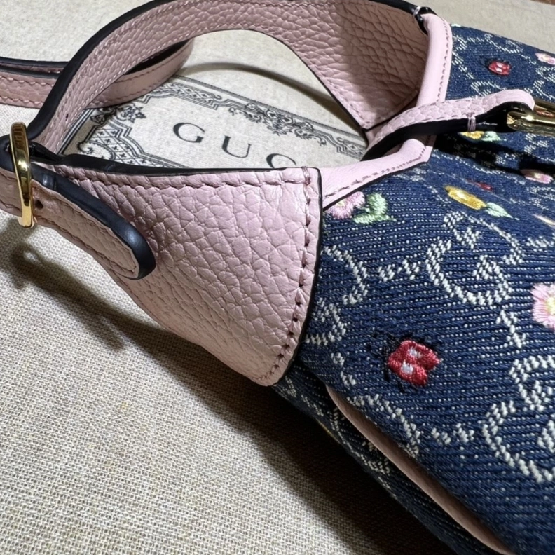 Vibrant Gxccx Top Handle Bags 45748