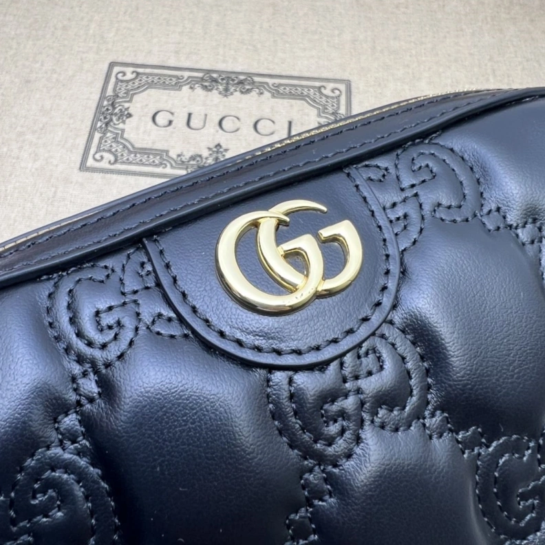 Flexible Gxccx Clutch Bags 46099